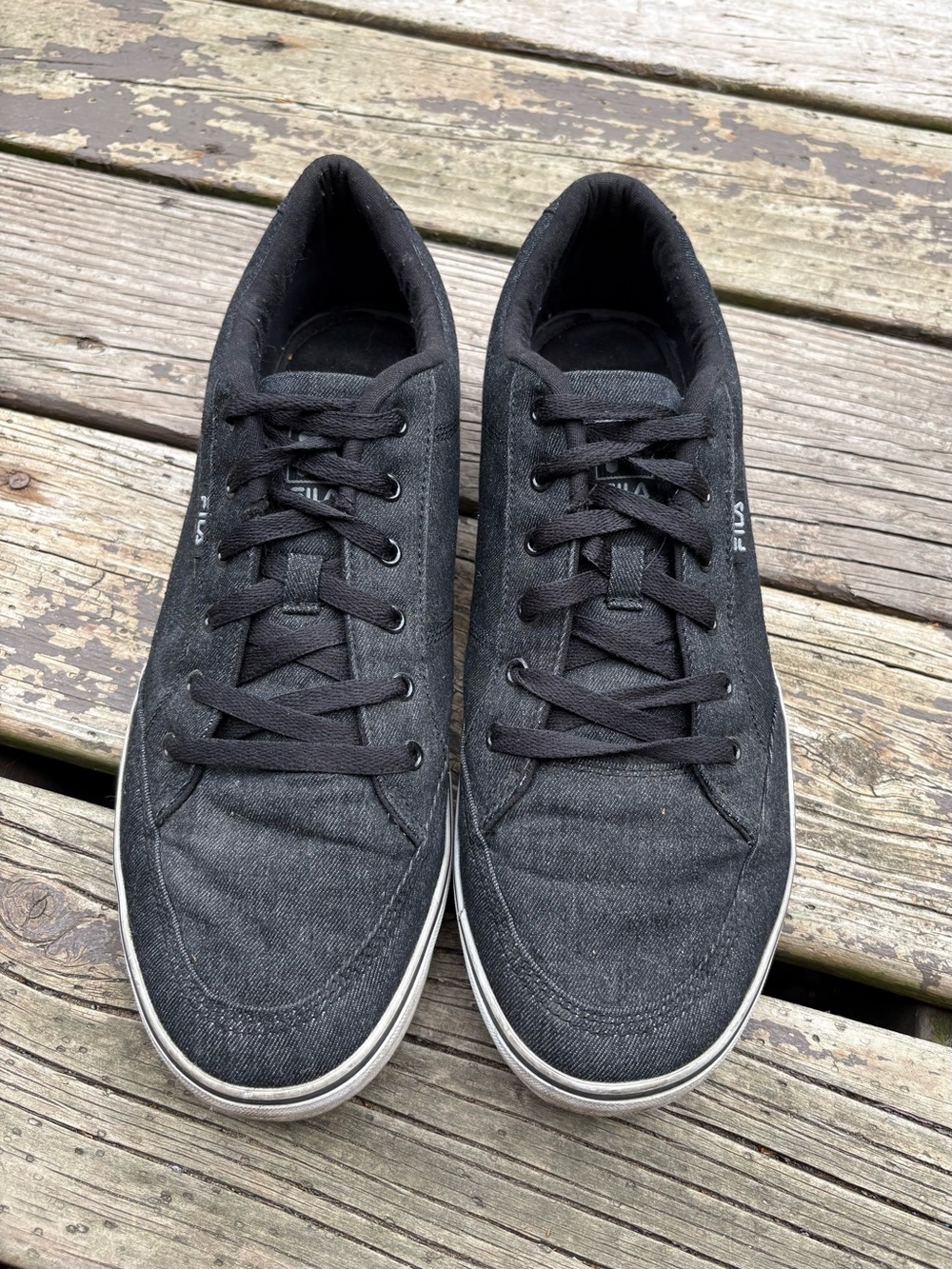 Fila Black Low-Top Canvas Sneakers Men’s size 13